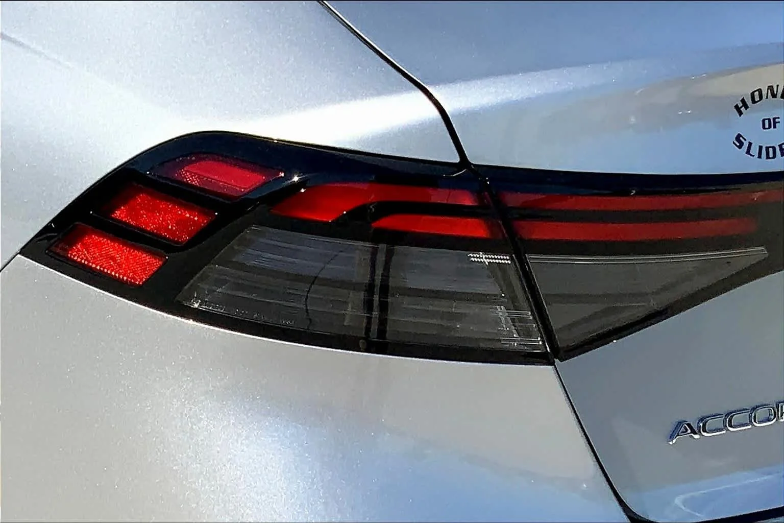 Used 2025 Solar Silver Metallic Honda SE image 20