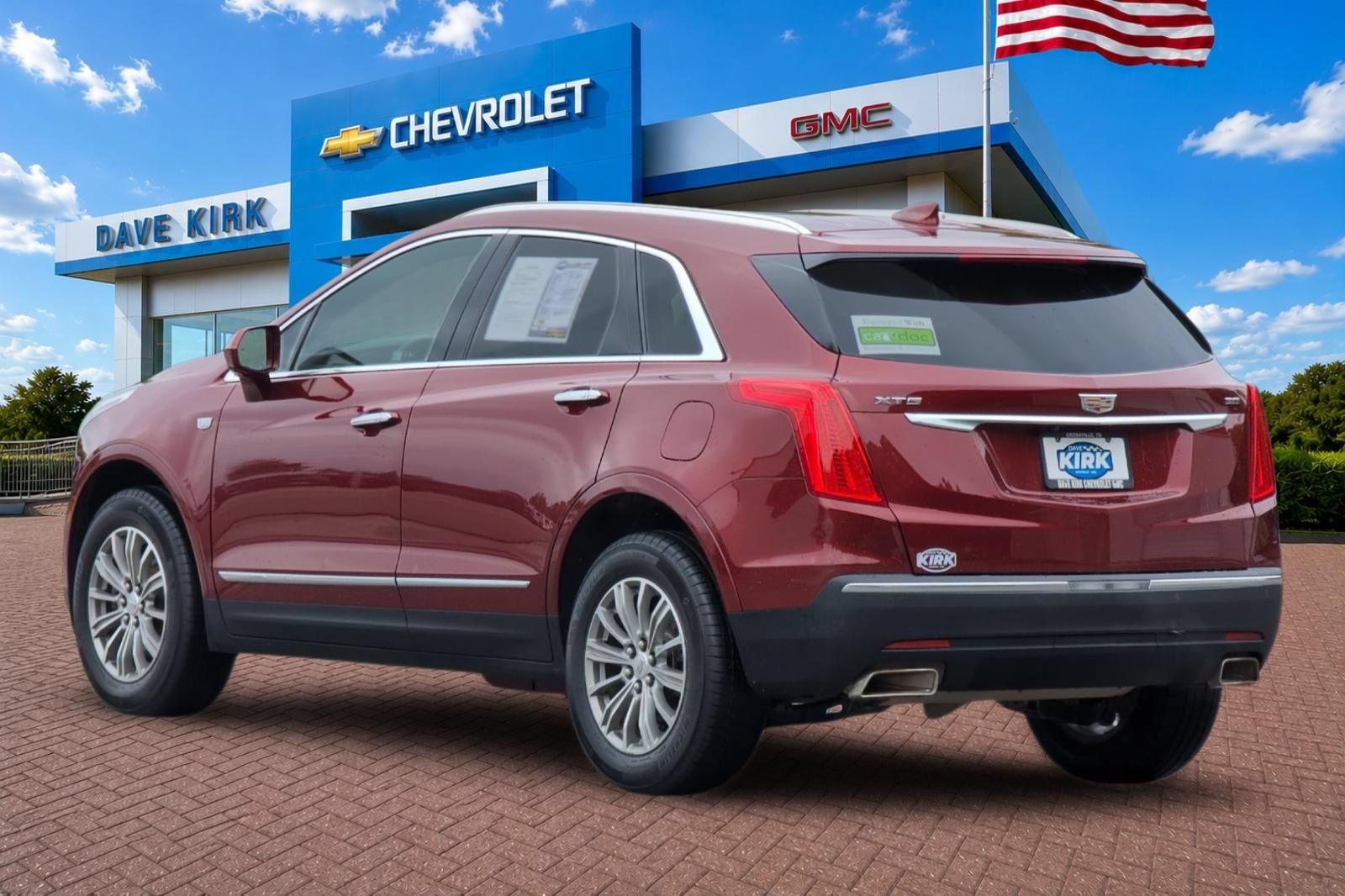 Used 2017 RED PASSION TINTCOAT Cadillac Luxury FWD image 5