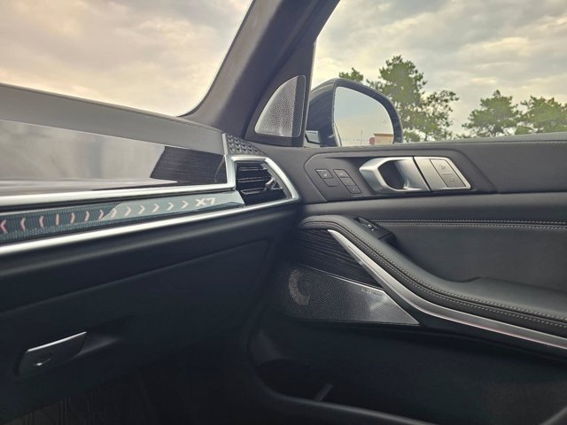 New 2027 Black Sapphire Metallic BMW xDrive40i image 25