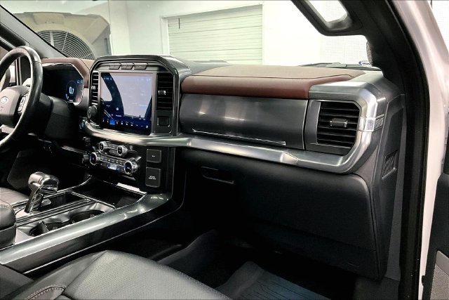 Used 2022 Oxford White Ford Lariat image 19