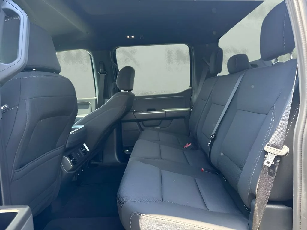 Used 2024 Gray Ford XLT image 12