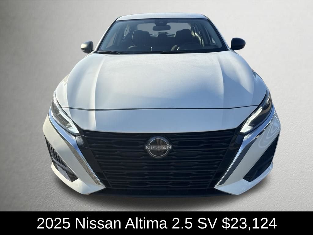 Used 2025 Glacier White Nissan 2.5 SV image 8
