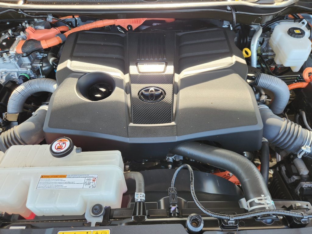Certified Used 2024 Silver Toyota Platinum image 27