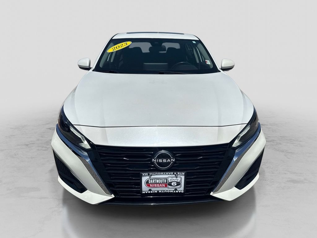 Used 2023 White Nissan 2.5 SV image 7