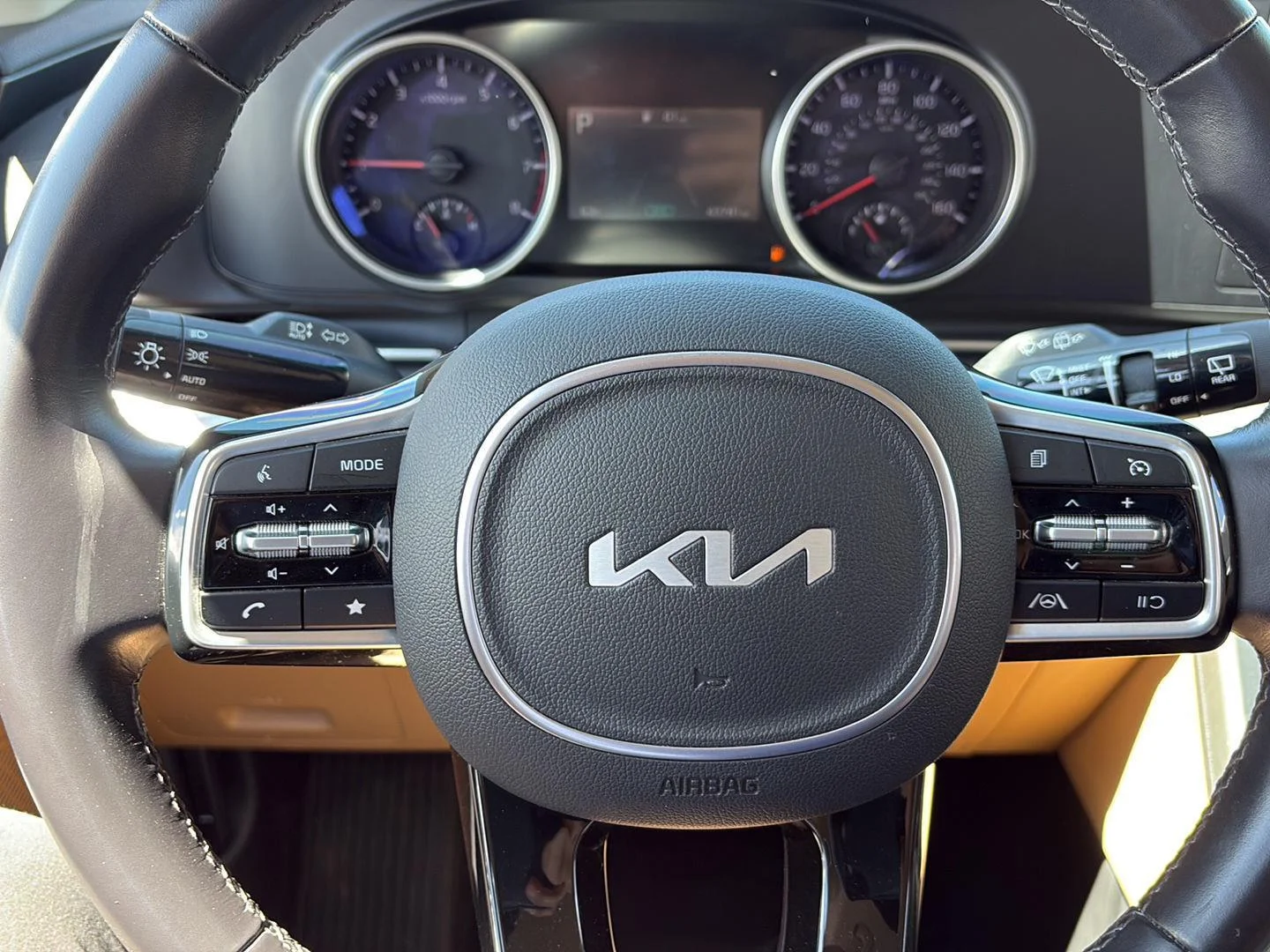 Used 2024 Panthera Metal Kia LX image 34