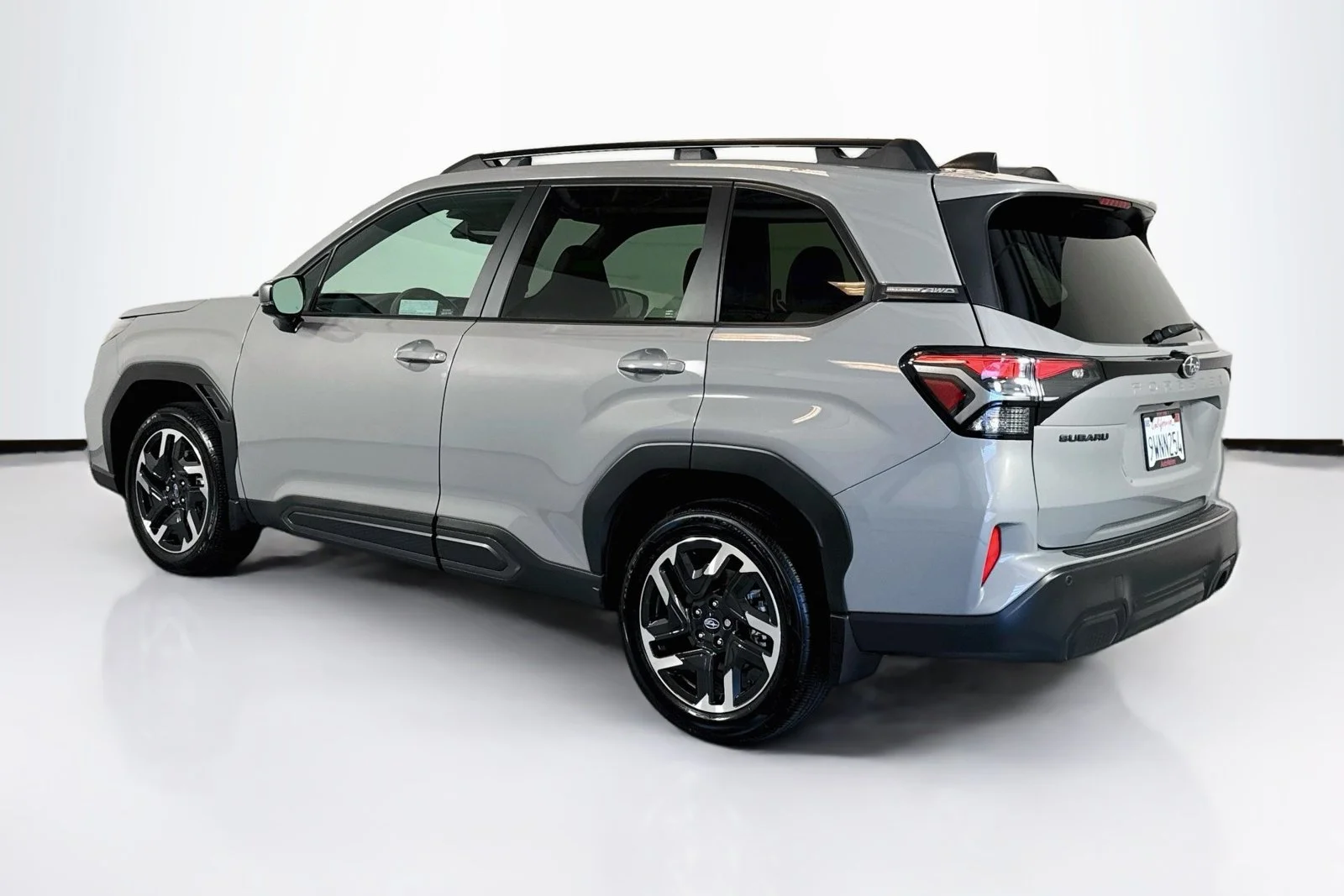 Used 2026 River Rock Pearl Subaru Limited image 7