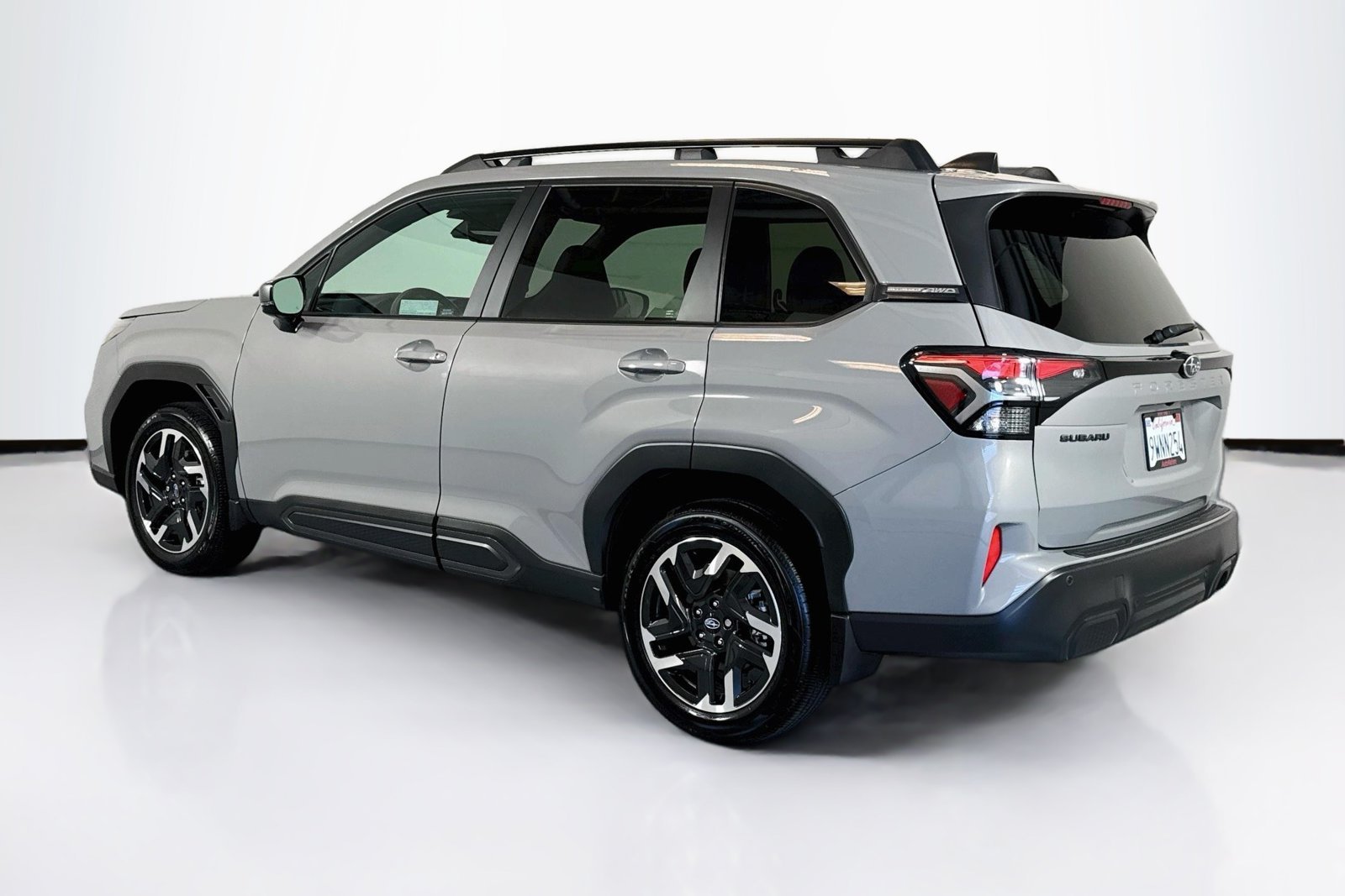 Used 2026 River Rock Pearl Subaru Limited image 7