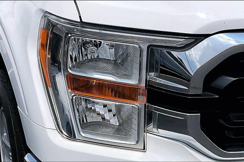 Used 2021 White Ford XLT image 28