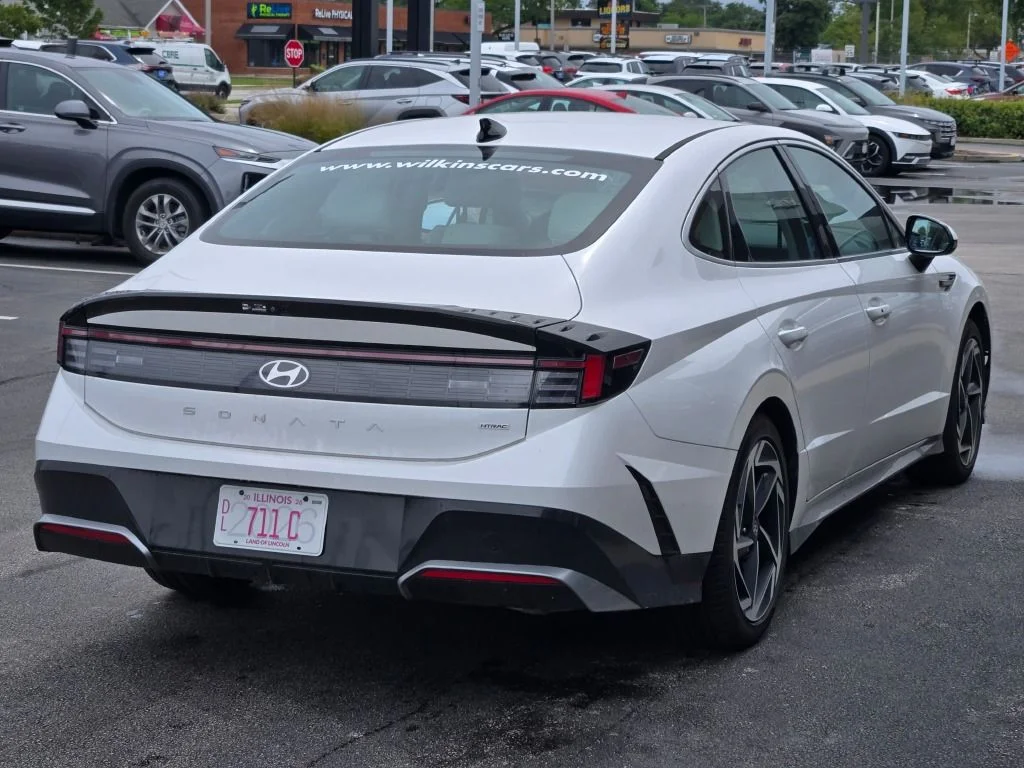 Used 2026 White Hyundai SEL Sport image 10