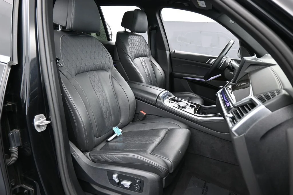 Used 2025 Black Sapphire Metallic BMW xDrive50e image 51