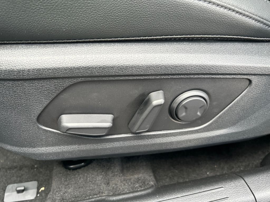 New 2026 Blue Kia EX image 30