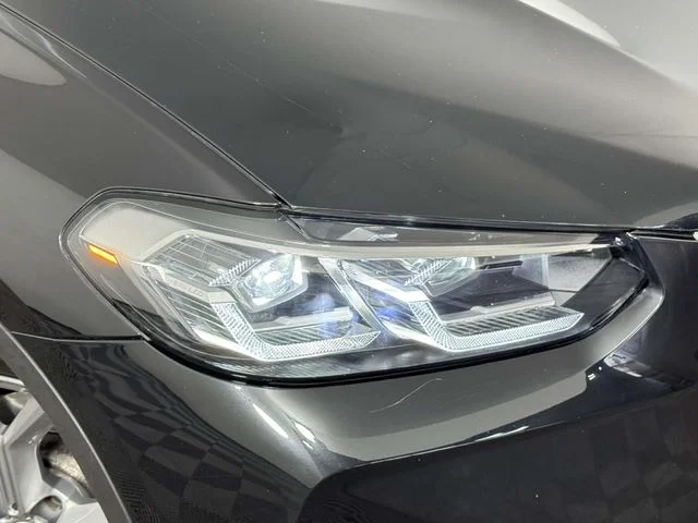 Used 2024 Black BMW xDrive30i image 15