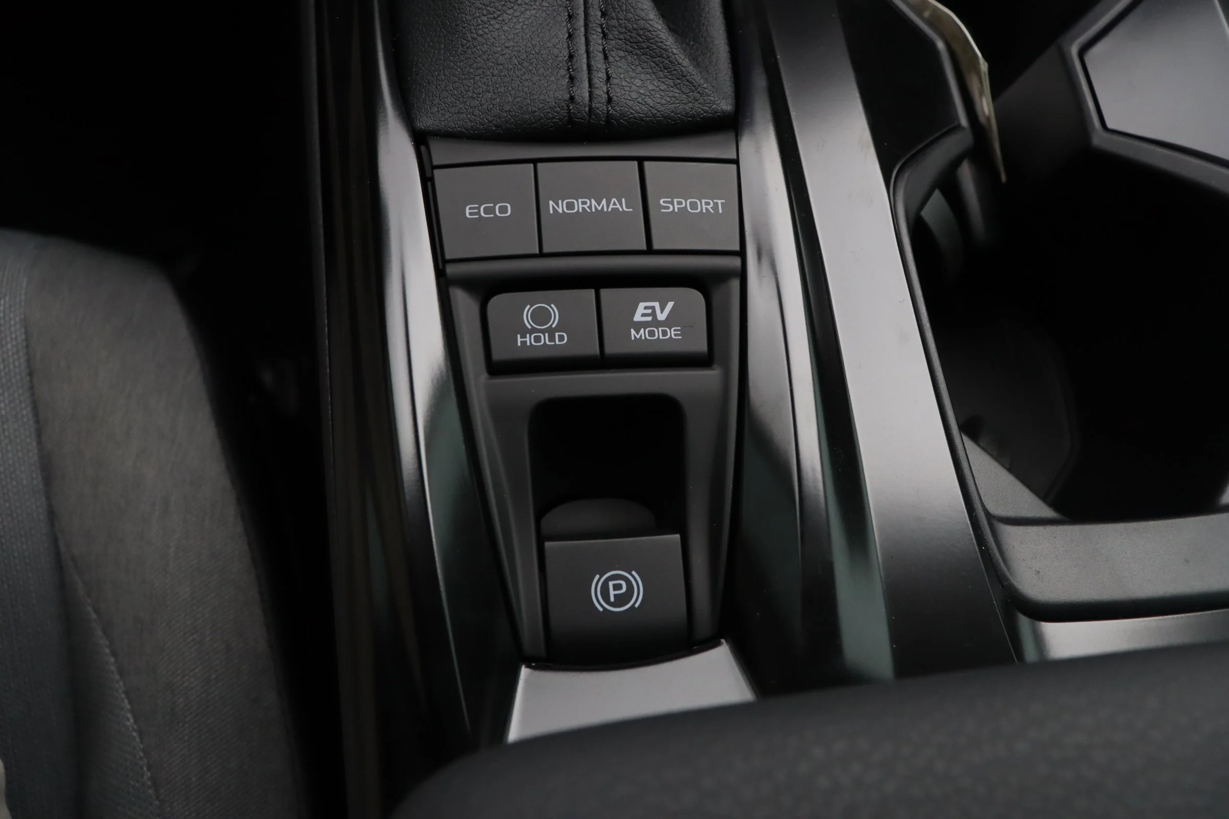 2026 Toyota Camry LE - Photo 12