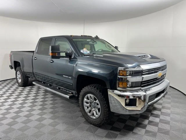 2017 Chevrolet Silverado HD LT 4WD Crew Cab Standard Box SRW's photo