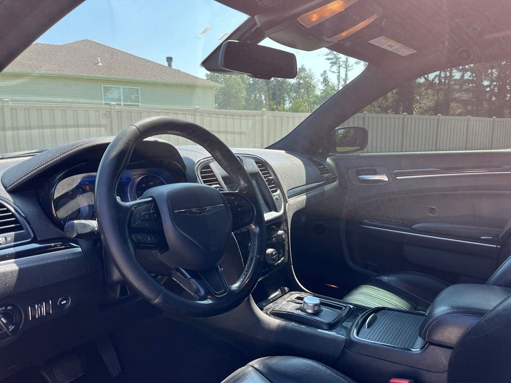 Used 2019 White Chrysler S image 18