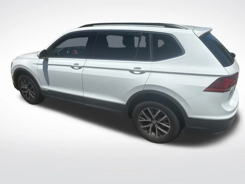 Used 2019 White Volkswagen 2.0T SEL R-Line image 6