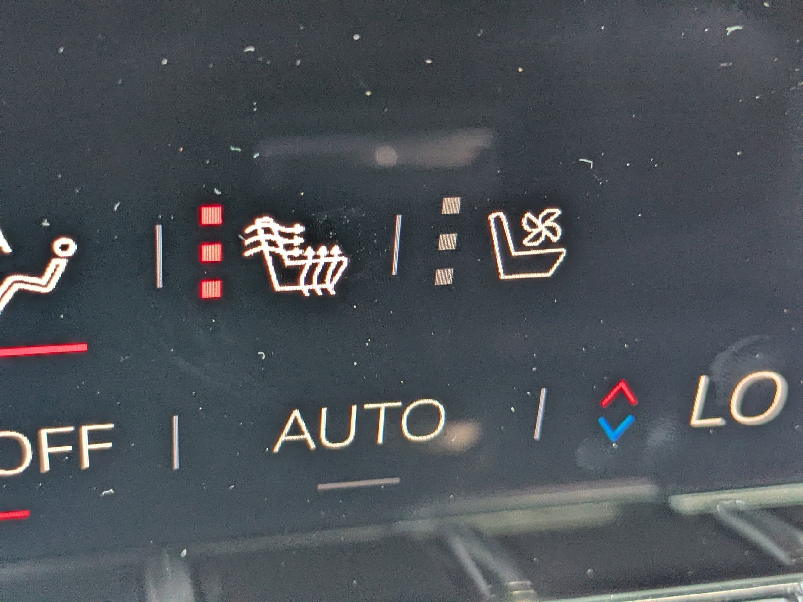 2025 GMC Yukon Denali - Photo 21