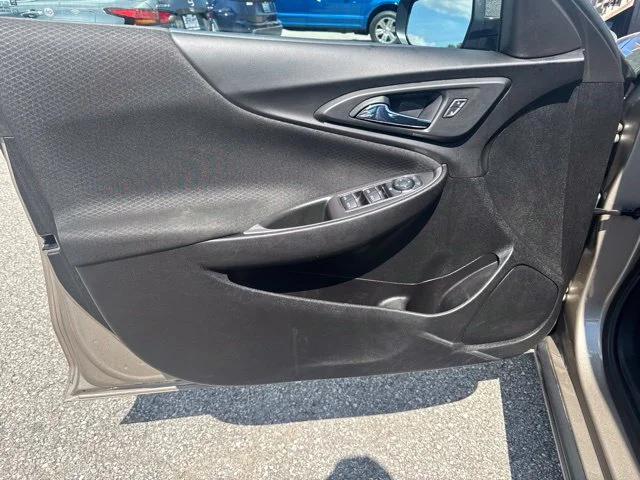 Used 2022 Gray Chevrolet LS image 14