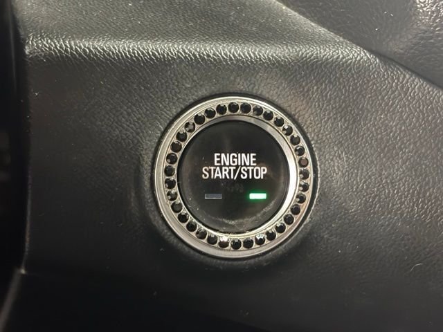 Used 2018 Gray GMC SLE image 25