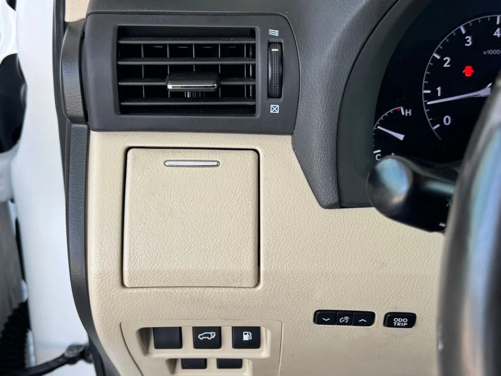 Used 2013 White Lexus 350 image 34