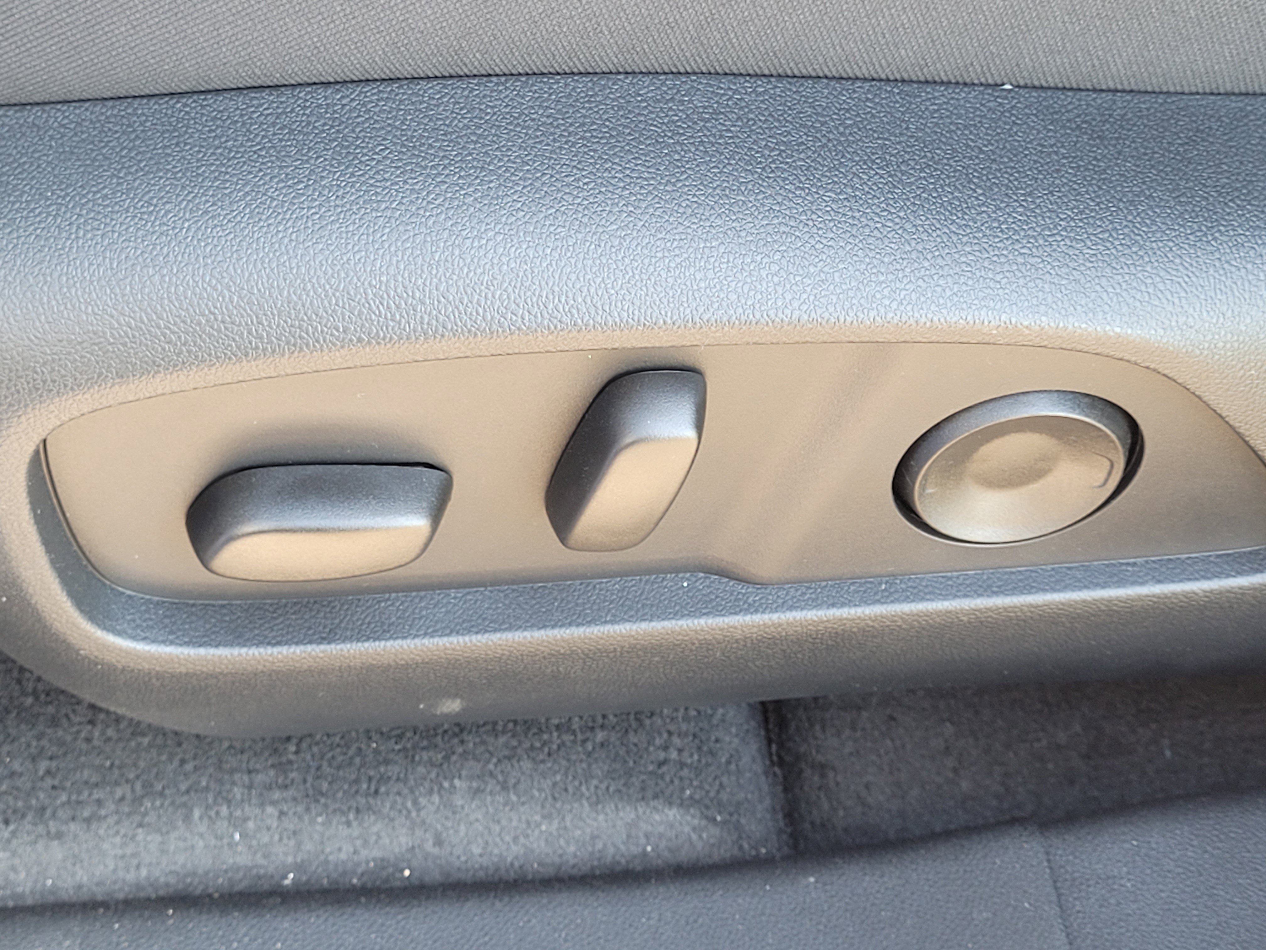 New 2026 Reef Blue Metallic Chevrolet AWD ACTIV image 11