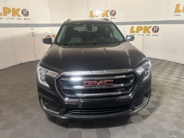 Used 2024 Ebony Twilight Metallic GMC AT4 image 10