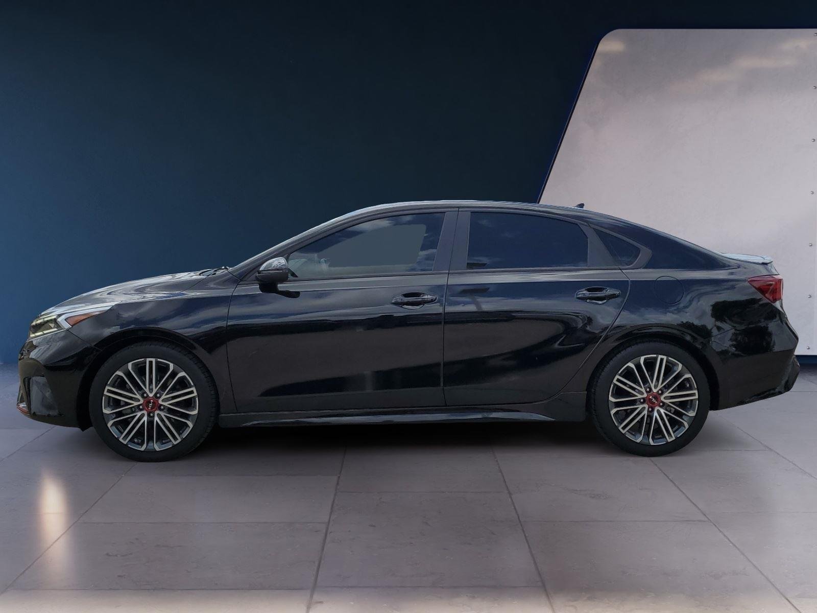 2023 Kia Forte GT - Photo 2