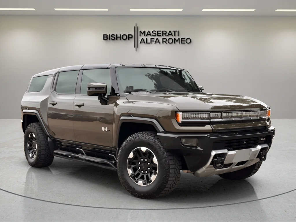 2025 GMC Hummer EV 3X SUV's photo
