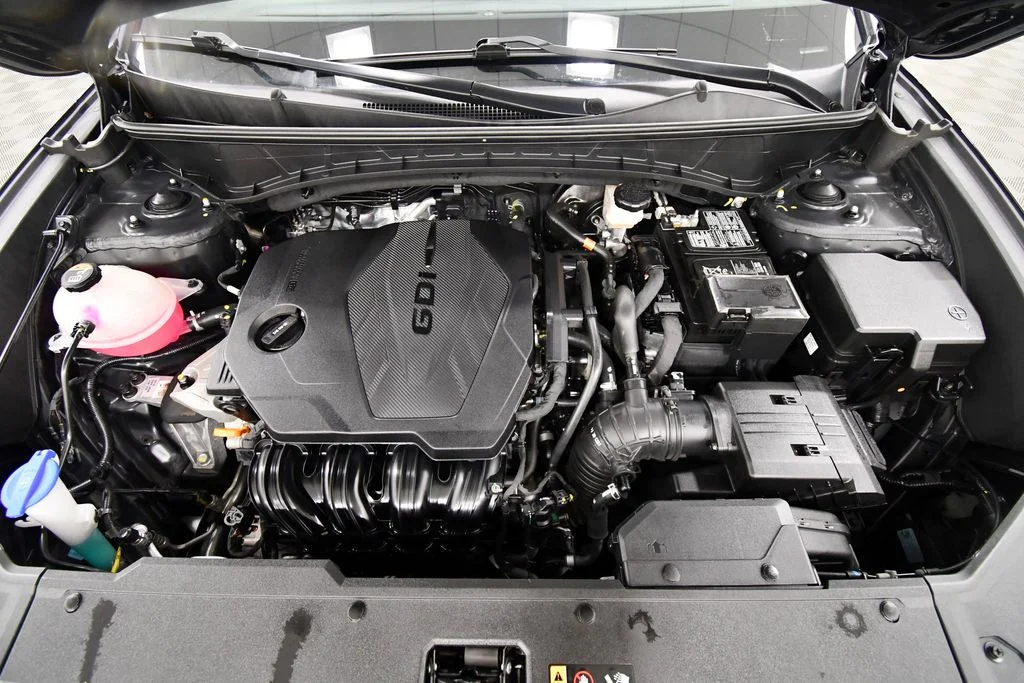 Used 2023 Black Hyundai Limited image 12