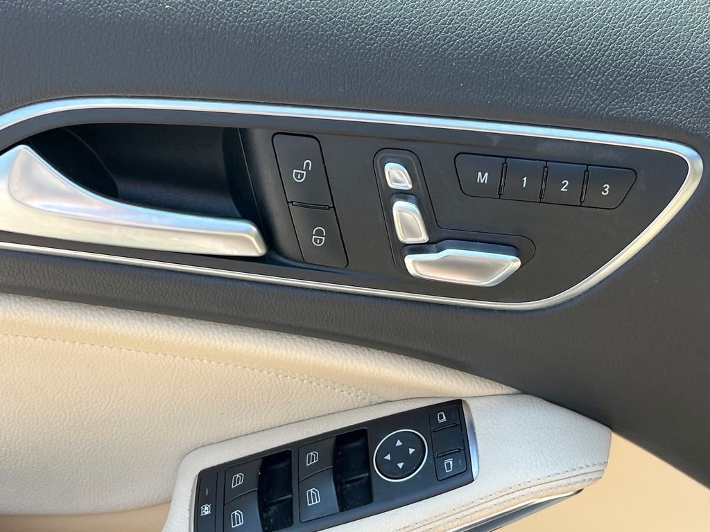Used 2018  Mercedes-Benz GLA 250 image 11
