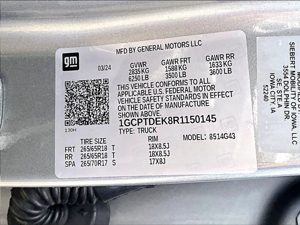 Certified Used 2024 Gray Chevrolet Z71 image 22