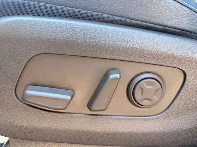 Certified Used 2025 Panthera Metal Kia SX Prestige image 11