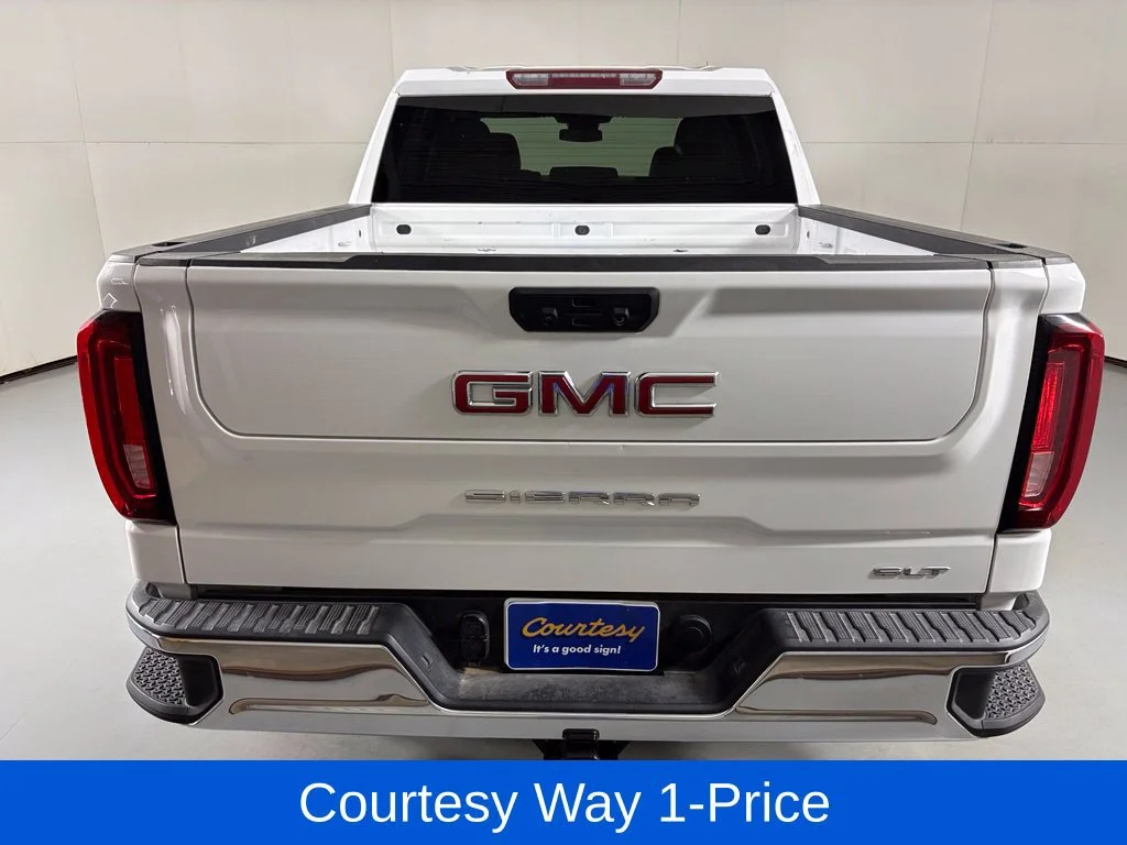 Used 2025 Summit White GMC SLT image 9