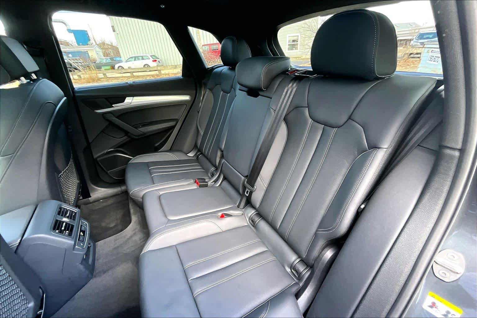 Used 2024 Daytona Gray Pearl Effect Audi S line Prestige image 38