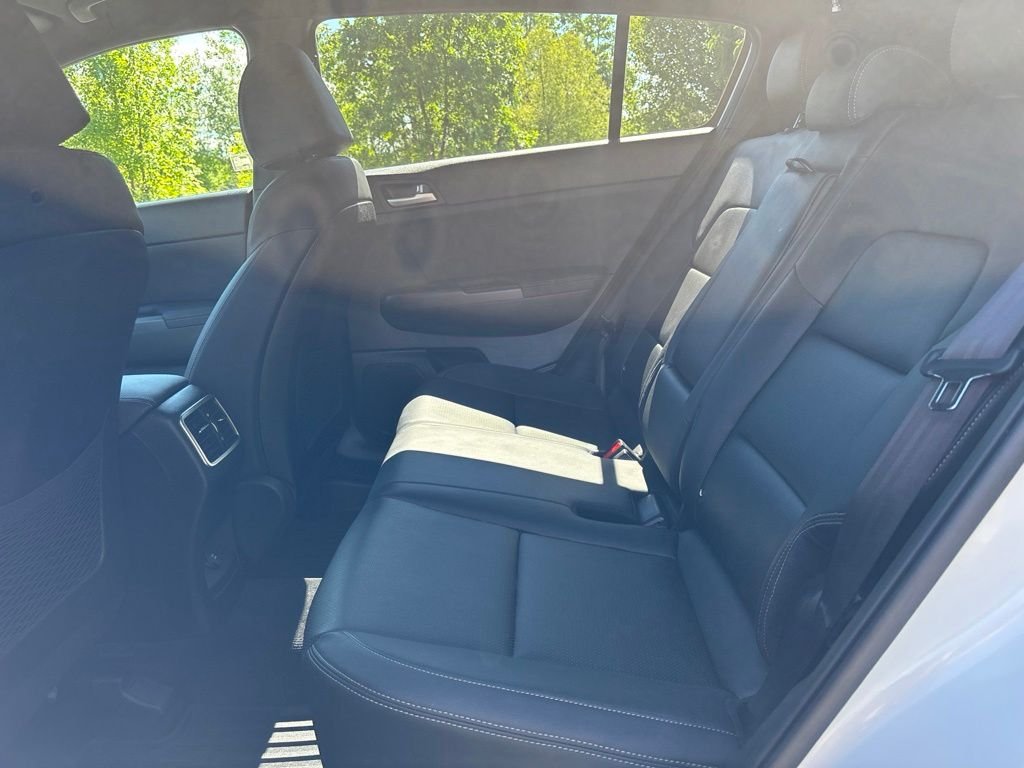 Used 2020 White Kia S image 12