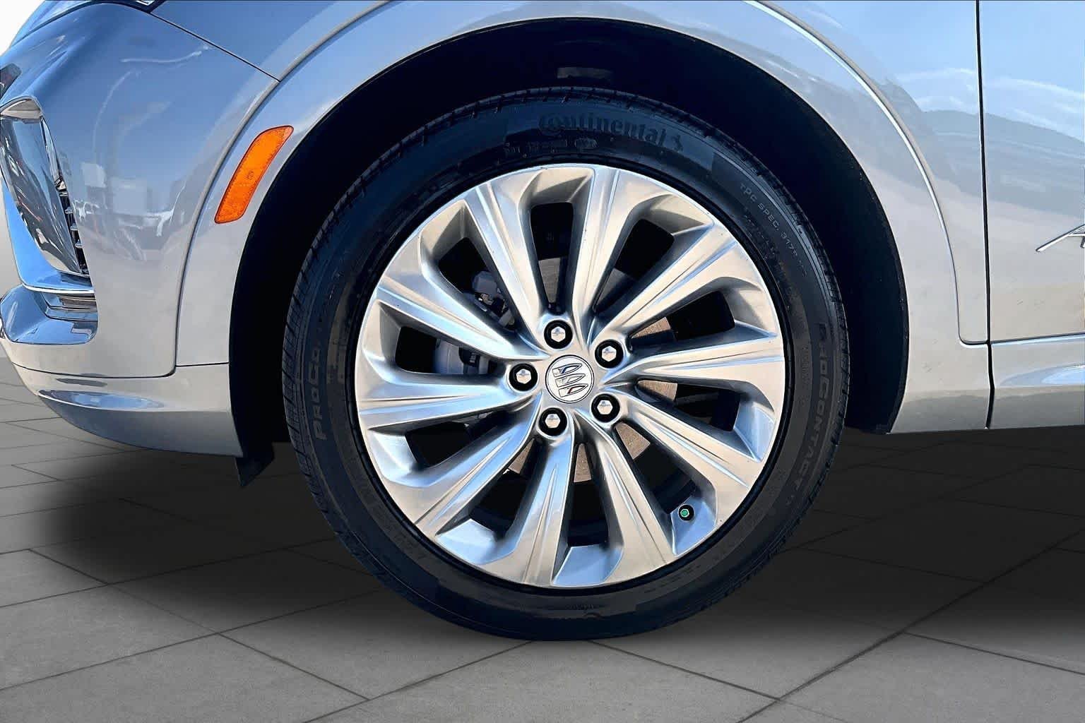 Used 2025 Moonstone Gray Metallic Buick Avenir image 11