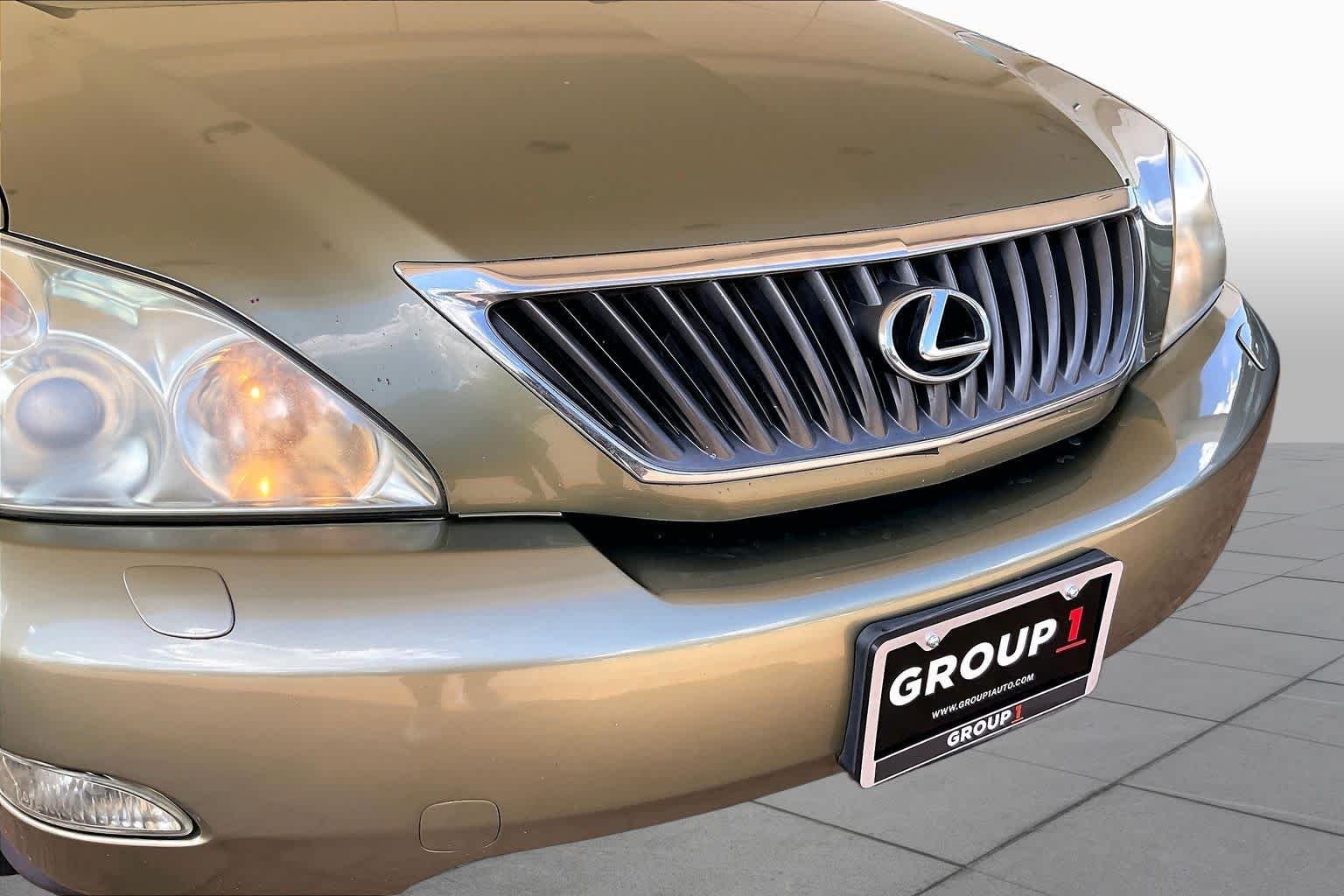 Used 2008 Desert Sage Metallic Lexus  image 25