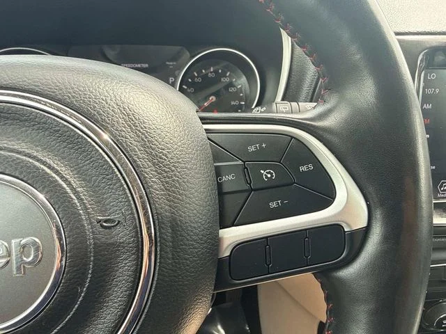 Used 2020 Blue Jeep Limited image 23