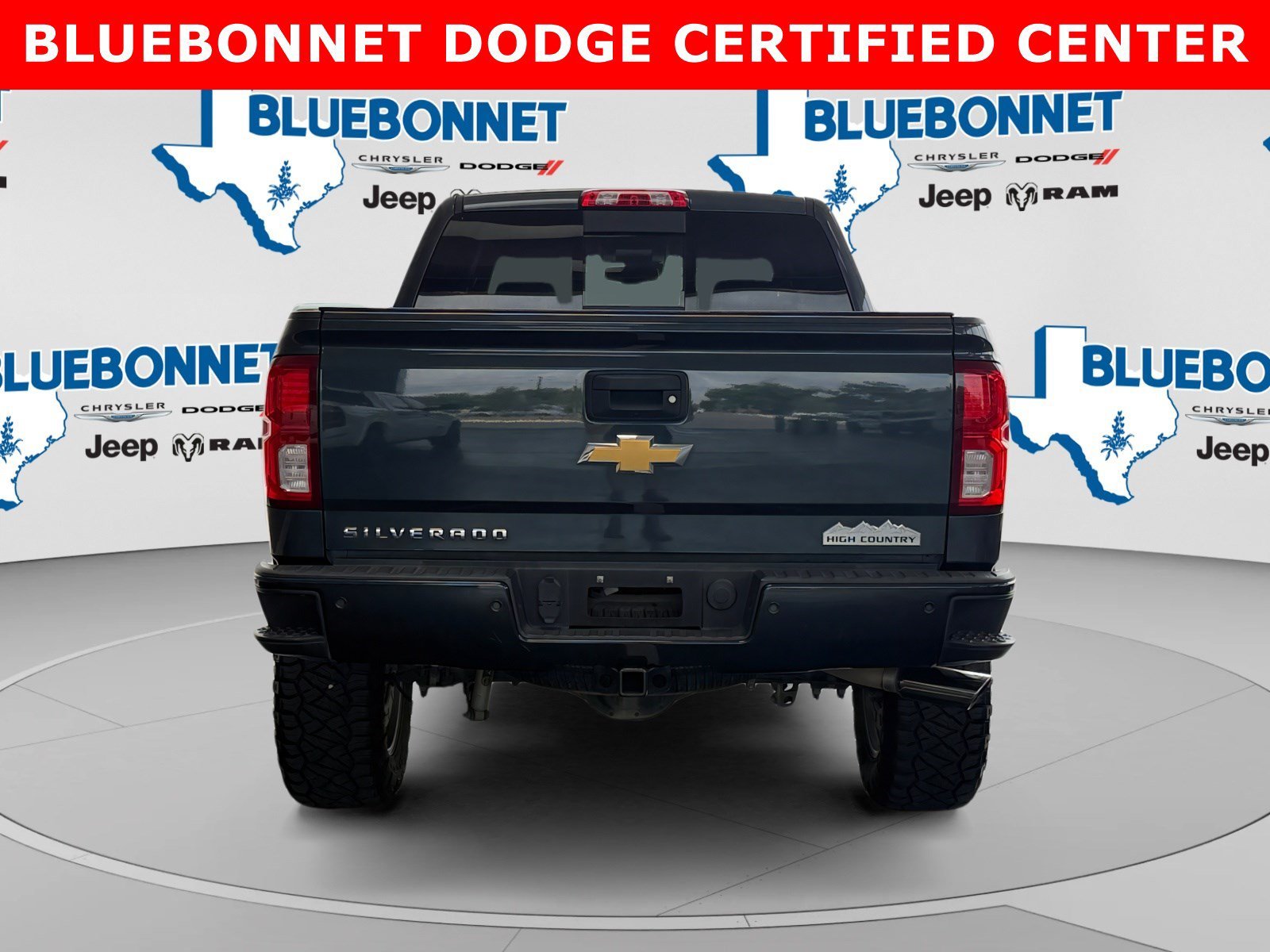 Used 2017 Graphite Metallic Chevrolet High Country image 6