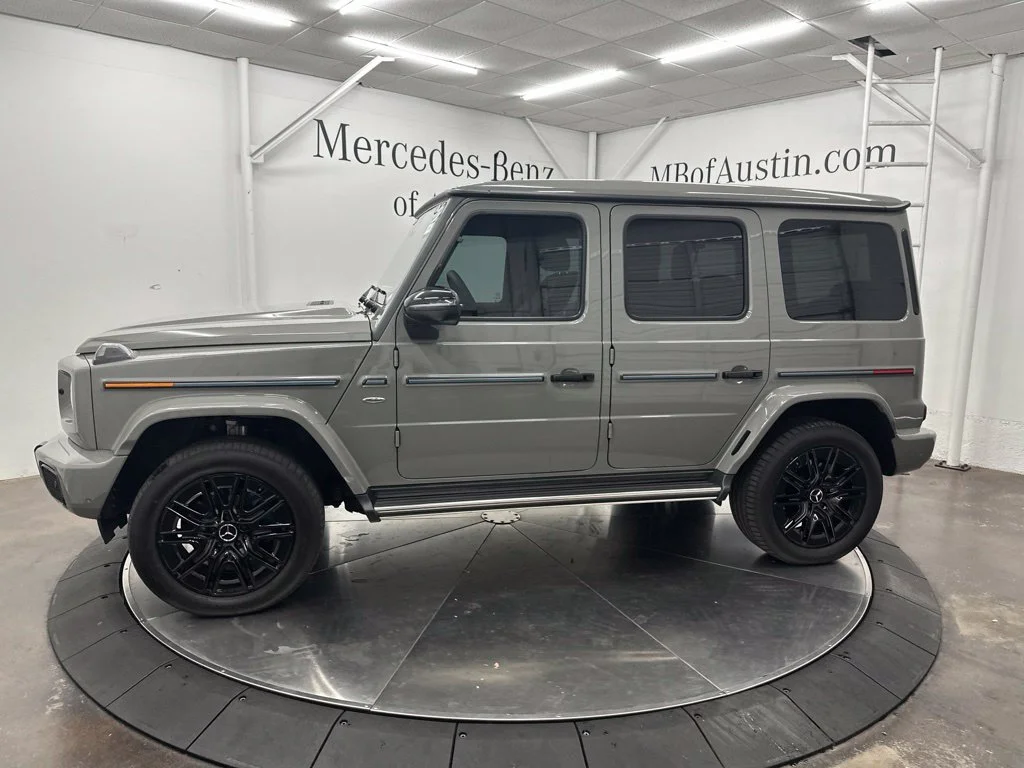Certified Used 2025 Black Mercedes-Benz G 580 image 4