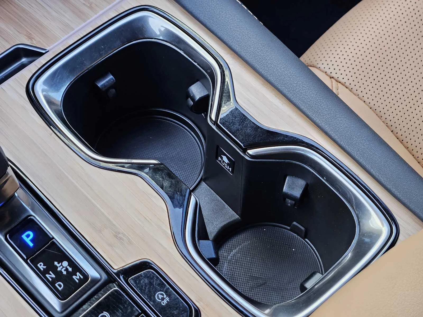 Certified Used 2025 CAVIAR Lexus Premium Plus image 23