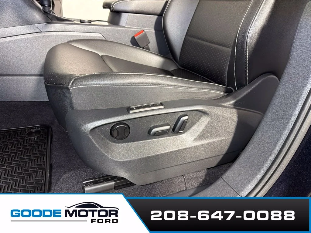 Certified Used 2023 Deep Black Pearl Effect Volkswagen SEL image 11