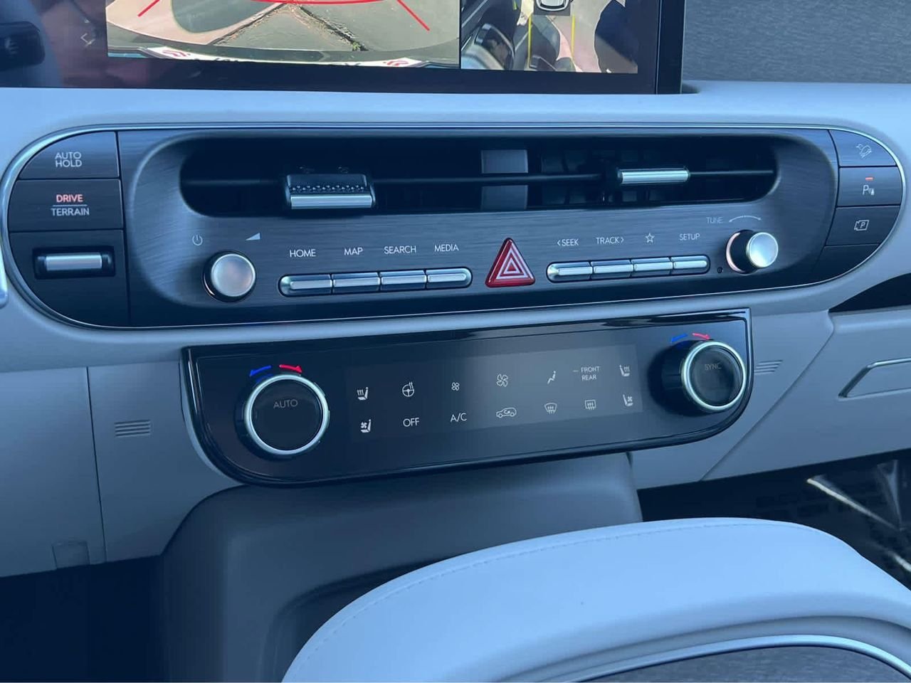 New 2026 Ecotronic Gray Pearl Hyundai Limited AWD image 37