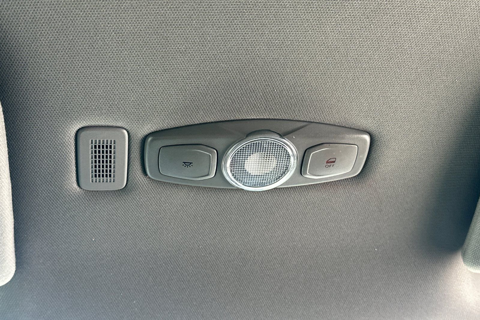 Used 2020 White Ford XL image 30