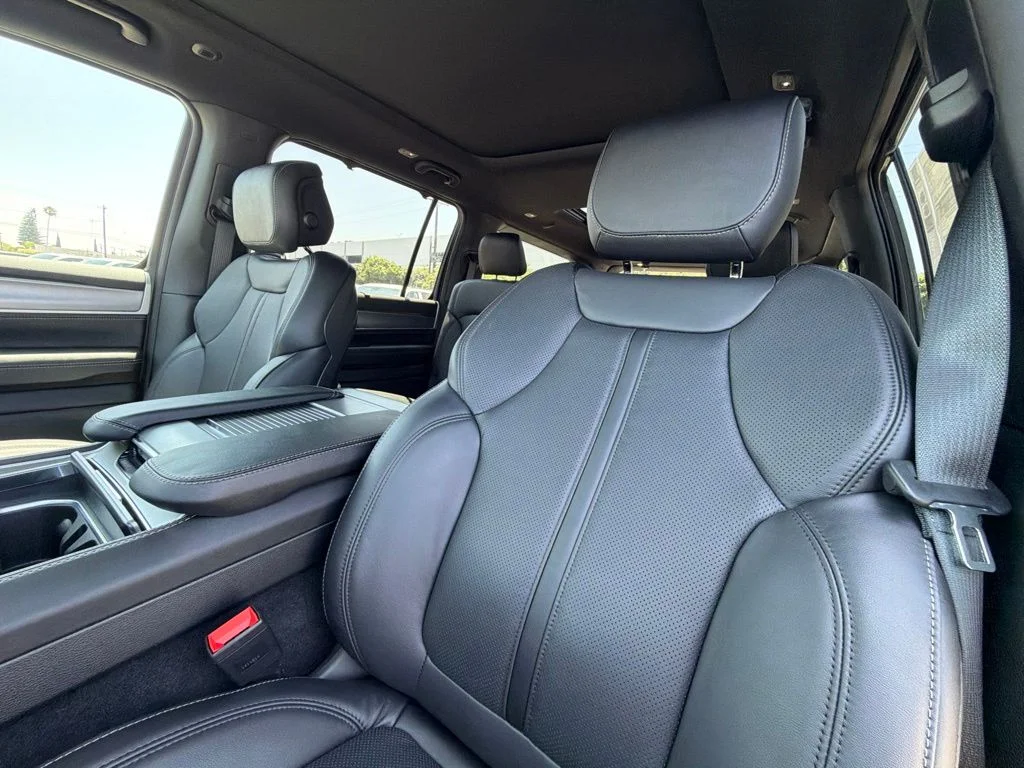New 2026 Steel Blue Exterior Paint Jeep  image 23
