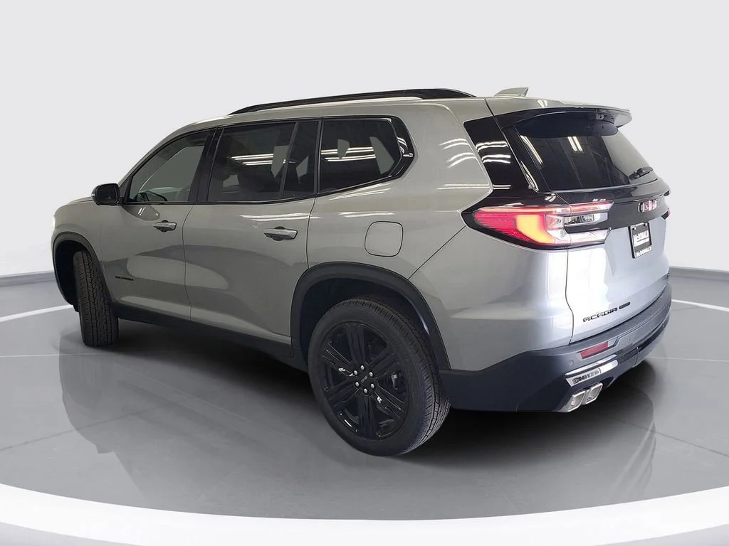 New 2026 Sterling Metallic GMC Elevation image 4