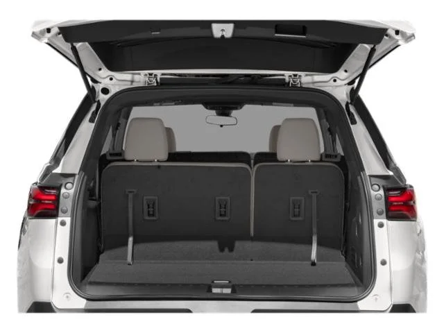 Used 2023 Summit White Chevrolet LT Cloth image 14