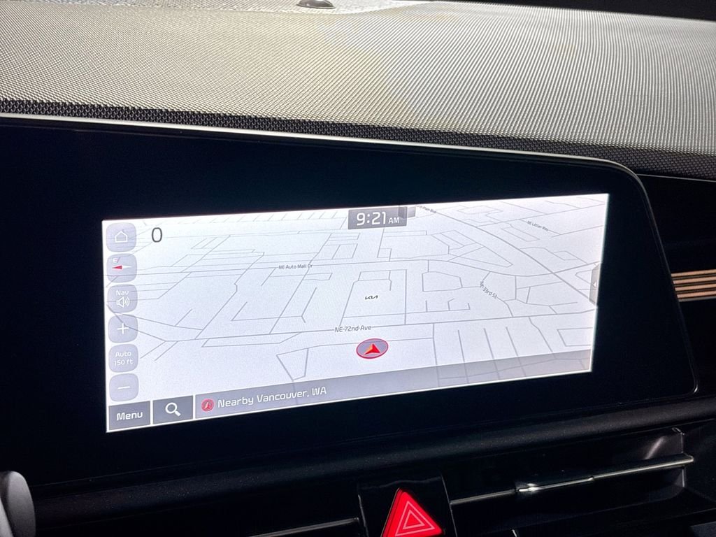 Used 2024 Green Kia Wind image 16