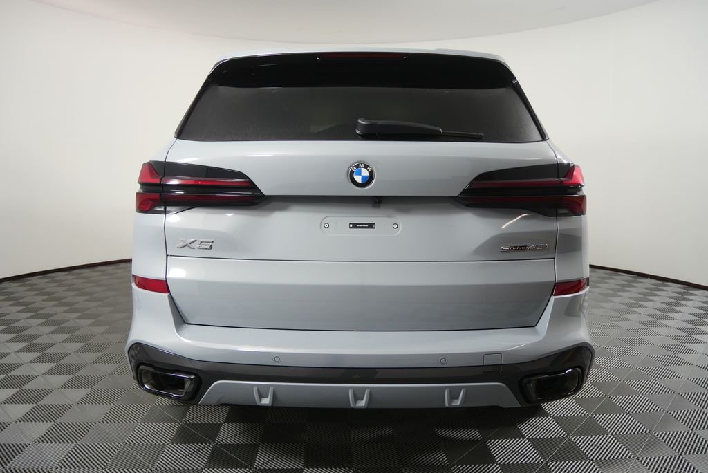Used 2026 Brooklyn Grey Metallic BMW sDrive40i image 4
