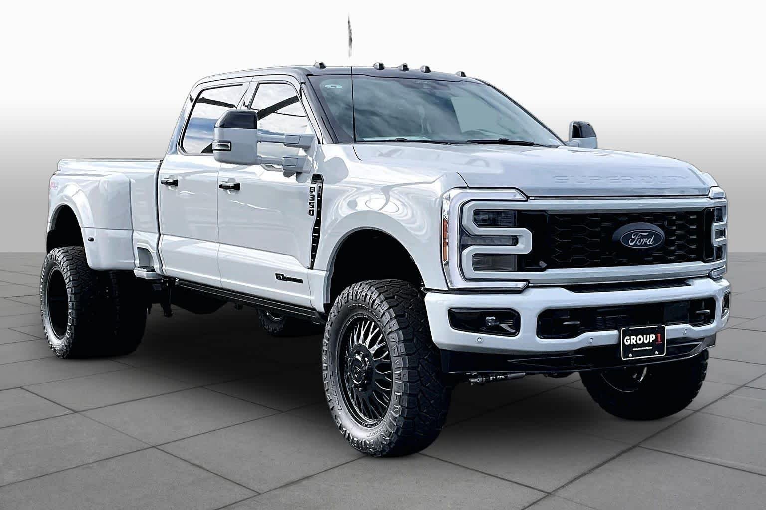 New 2026 Avalanche Ford F-350® Platinum® image 2